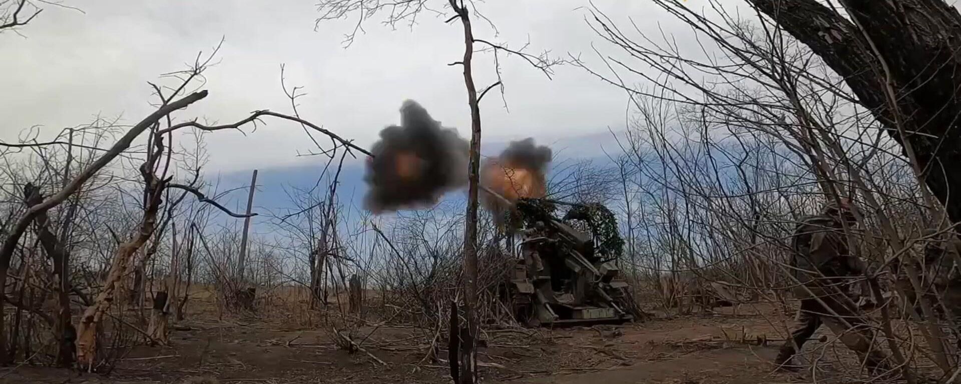 📹💥The Russian Giatsint-S howitzer unit of the Center group of troops has destroyed Ukrainian artillery guns in the Avdeyevka area during a counter-battery battle, the Russian Defense Ministry told Sputnik. - Sputnik International, 1920, 11.04.2024