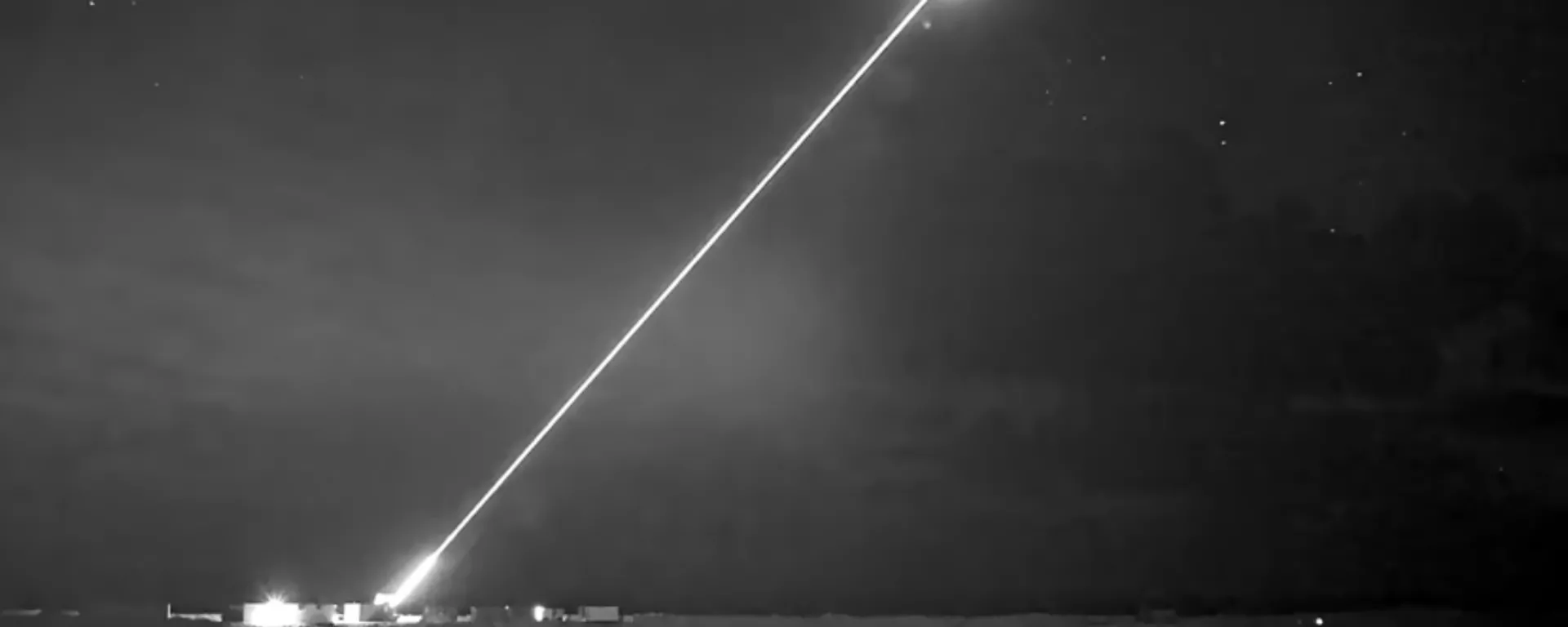 Screengrab of UK MoD footage released in March 2024 of the test of a laser-directed energy weapon at the MoD Hebrides test range in late 2023. - Sputnik International, 1920, 12.04.2024