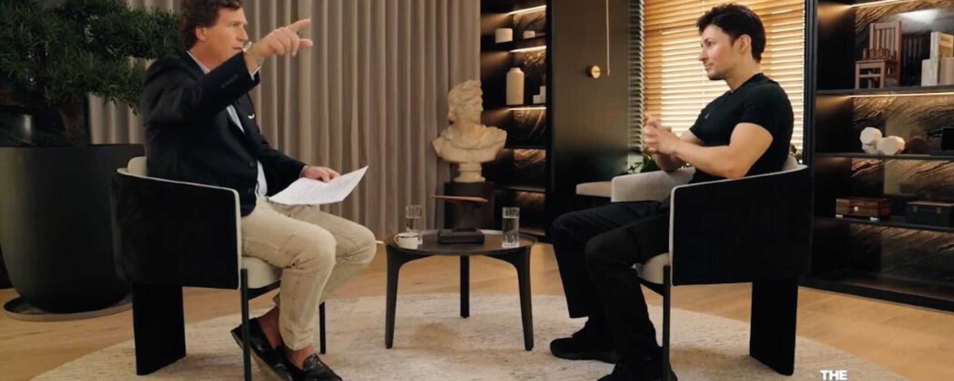 A screenshot from a video of Tucker Carlson interviewing Russian-born IT entrepreneur and co-founder of the Telegram social network Pavel Durov. - Sputnik International, 1920, 17.04.2024