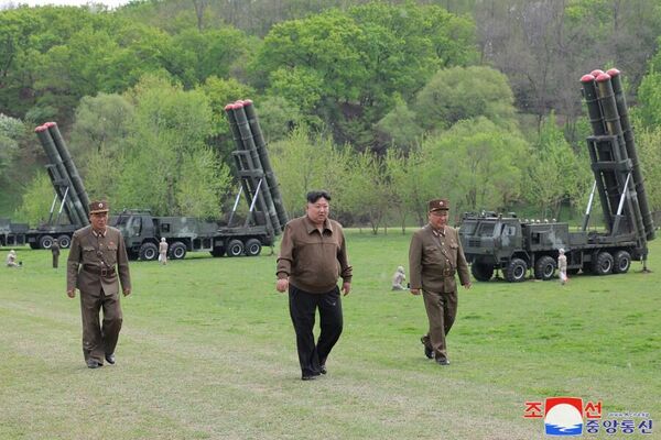 The North Korean leader commanded the drill and was accompanied by senior officials of the country. - Sputnik International