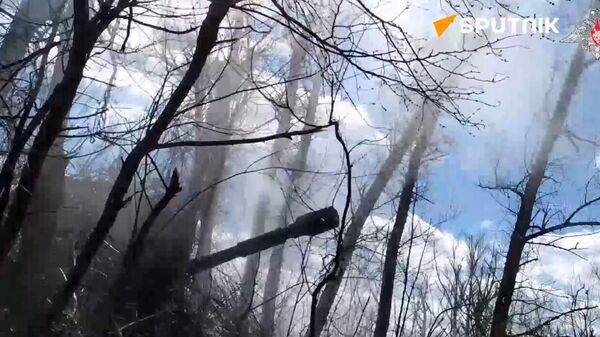 Russian soldiers from the Battlegroup Tsentr destroyed a Ukrainian stronghold - Sputnik International