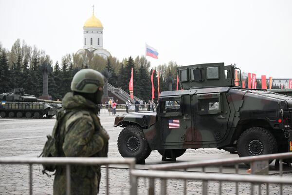 A US-made all-terrain High Mobility Multipurpose Wheeled Vehicle (HMMWV). - Sputnik International