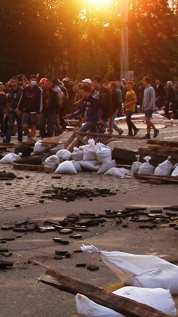 Los campamentos de activistas anti-Maidan están siendo destruidos en el campo Kulikovo de Odessa. Destrucción de campamentos de activistas anti-Maidan en el campo Kulikovo de Odessa - Sputnik Mundo