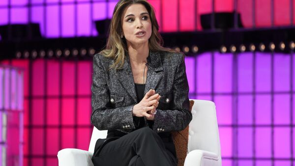 Queen Rania Al-Abdullah of Jordan answers questions after addressing the Web Summit technology conference in Lisbon, Portugal, Wednesday, Nov. 2, 2022. (AP Photo/Armando Franca) - Sputnik International