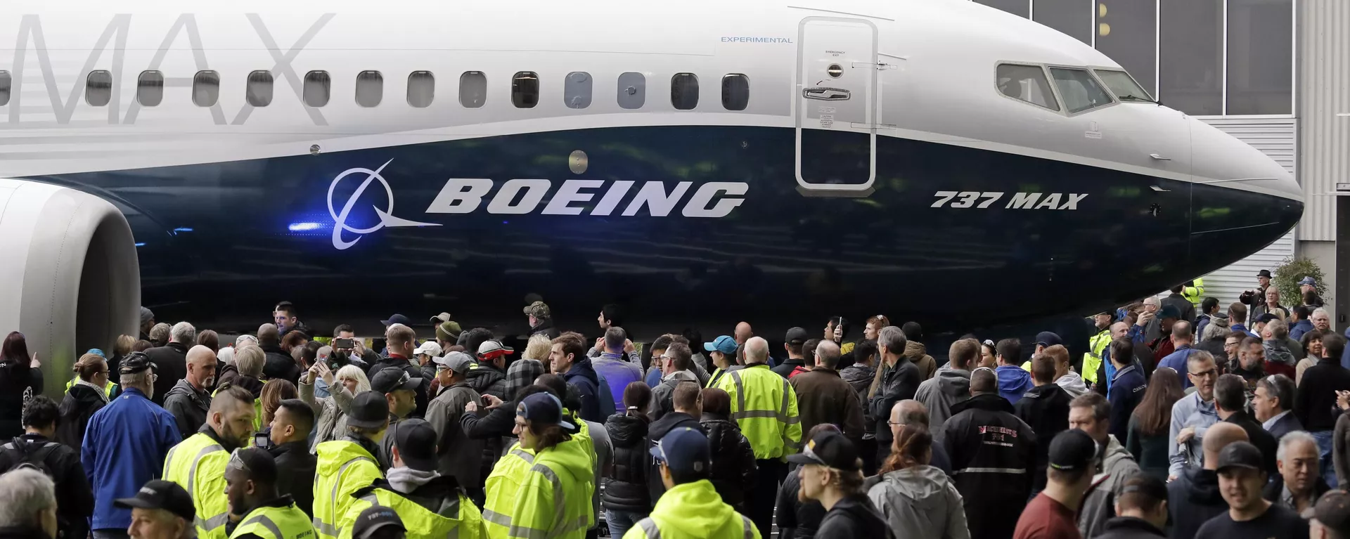 A Boeing 737 MAX 7, the newest version of Boeing's fastest-selling airplane, is displayed during a debut for employees and media of the new jet Monday, Feb. 5, 2018, in Renton, Wash - Sputnik International, 1920, 15.01.2025