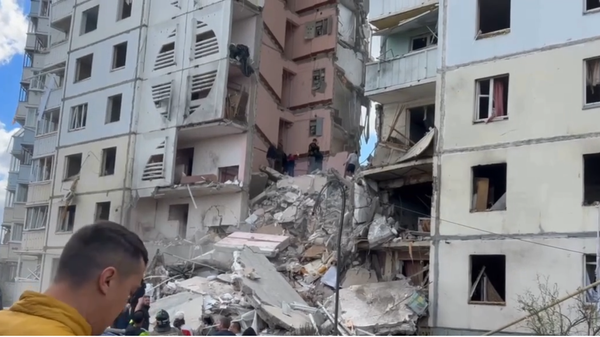 Residential Building Partially Collapses in Russia's Belgorod as a Result of Ukrainian Shelling - Sputnik International