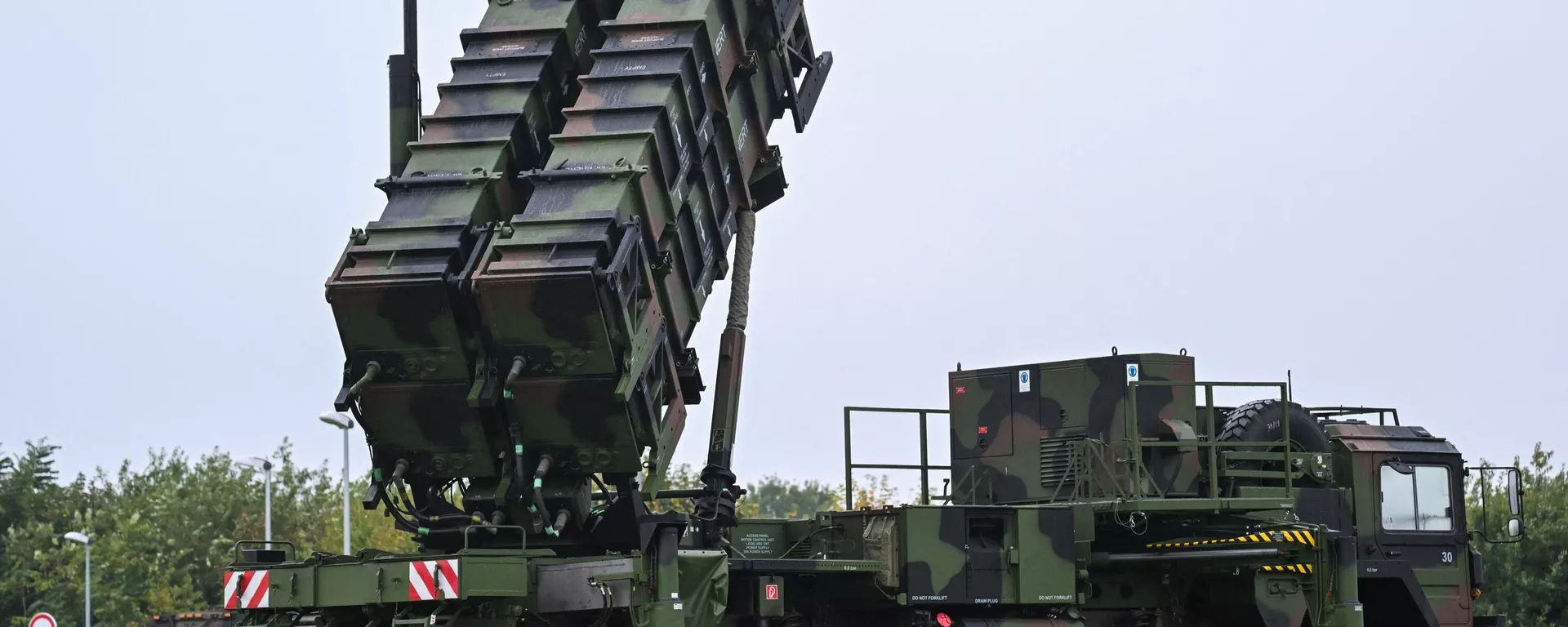 A Patriot missile system is pictured during the German Chancellor's visit at the military part of the airport in Cologne-Wahn, western Germany.  - Sputnik International, 1920, 12.06.2024