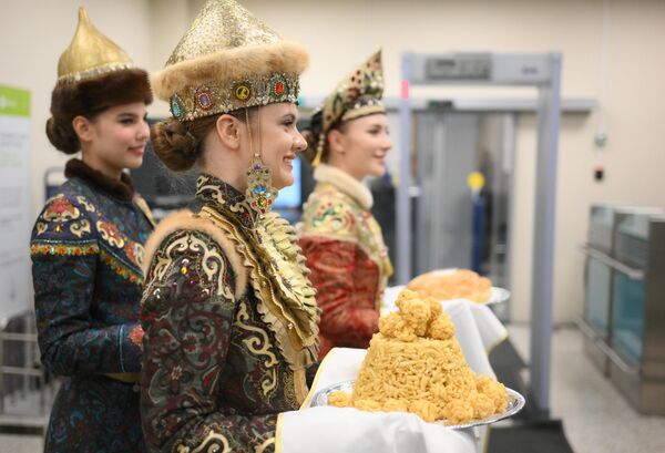 Welcoming ceremony for the forum participant at Kazan airport. - Sputnik International