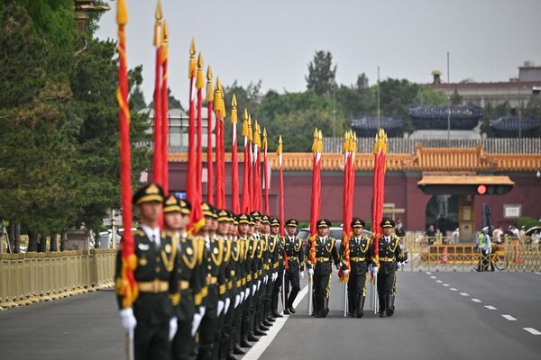 Chinese honor guard at the welcome ceremony. - Sputnik International