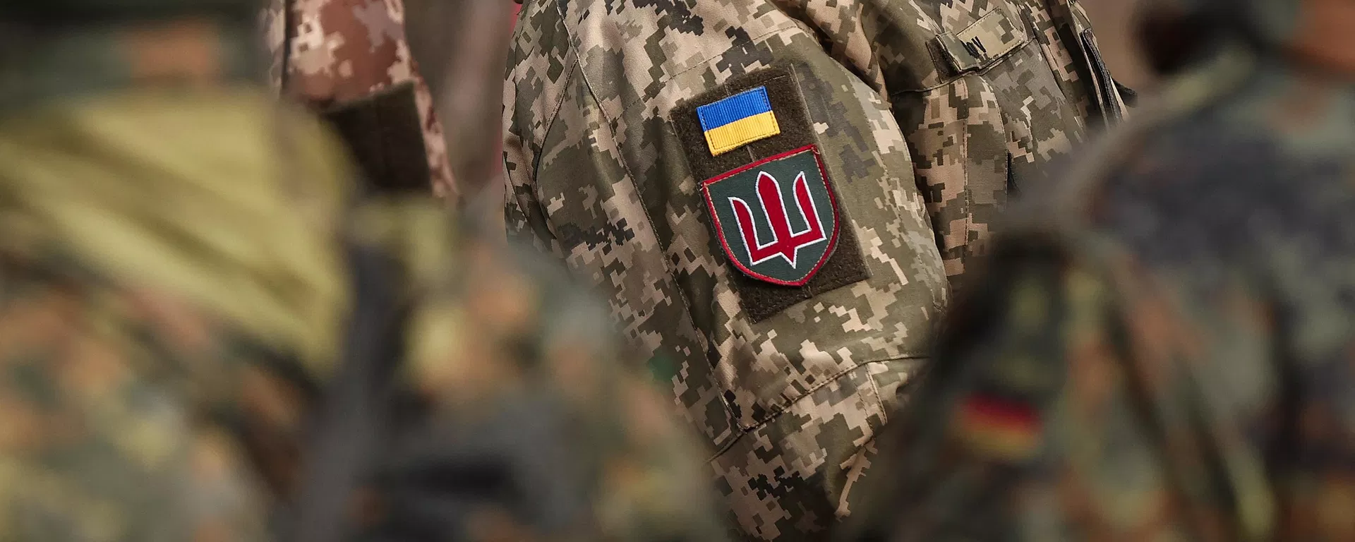 A Ukrainian armed forces soldier is pictured during a visit of Ukrainian troop by German President and German Defence Minister at the Klietz military training area in Klietz, eastern Germany, on February 23, 2024.  - Sputnik International, 1920, 16.05.2024