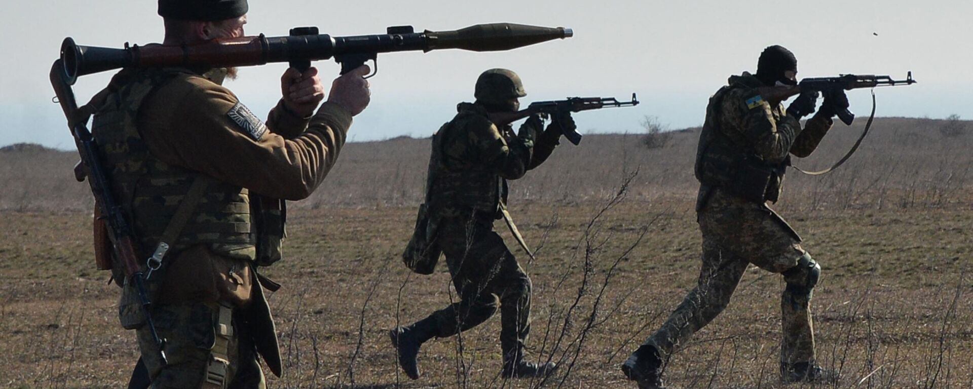 Ukrainian fighters take part in military exercises. - Sputnik International, 1920, 24.05.2024
