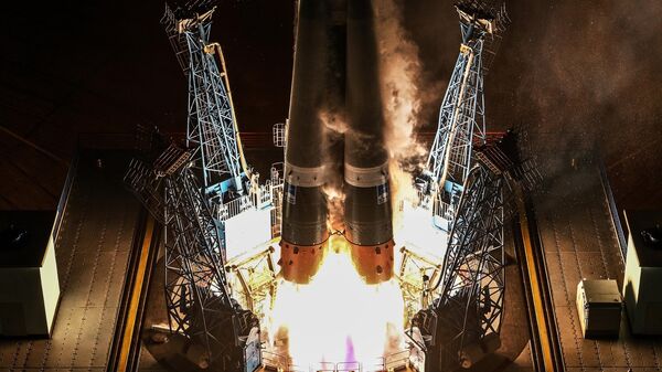 Soyuz-2.1b carrier rocket with the Skif-D - the first spacecraft for Russia's ambitious Sphera satellite internet, telephony and Earth imaging program, on board, launches from the Vostochny Cosmodrome in the Russian Far East. October 23, 2022. - Sputnik International