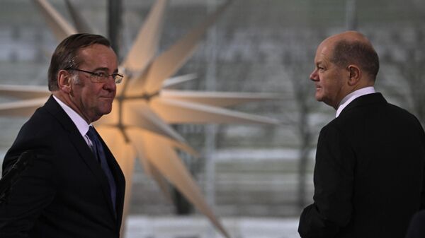 German Chancellor Olaf Scholz and German Defence Minister Boris Pistorius. - Sputnik International