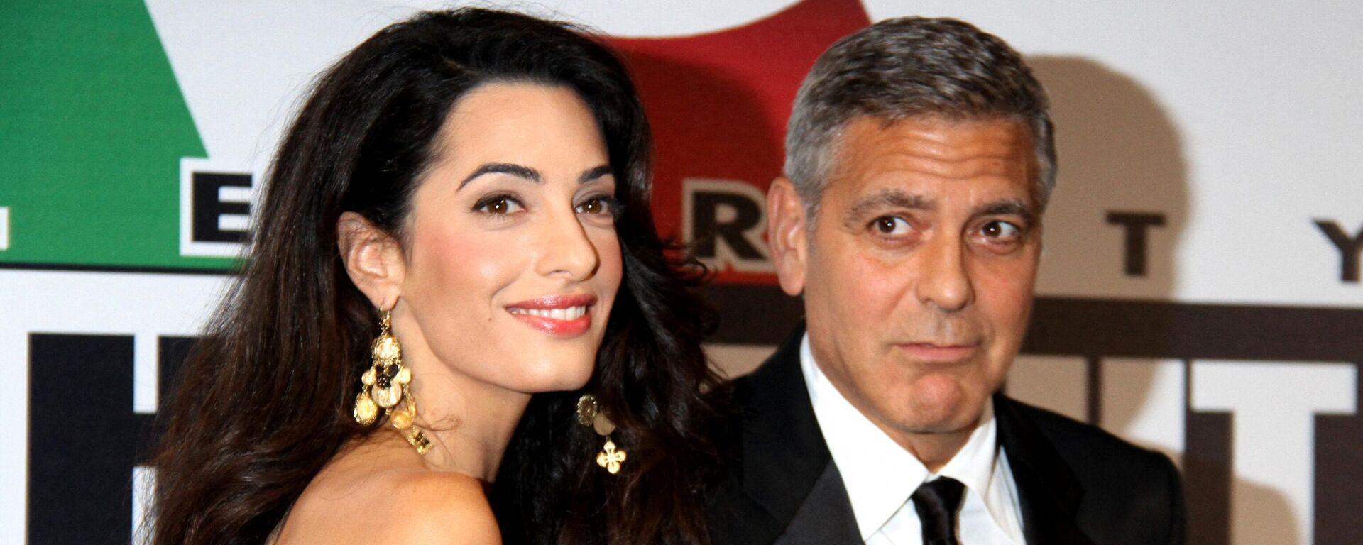 US actor George Clooney and his wife Amal  - Sputnik International, 1920, 17.06.2024