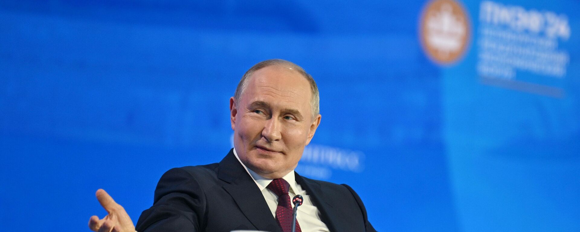 Vladimir Putin participates in 2024 SPIEF plenary session - Sputnik International, 1920, 02.06.2026