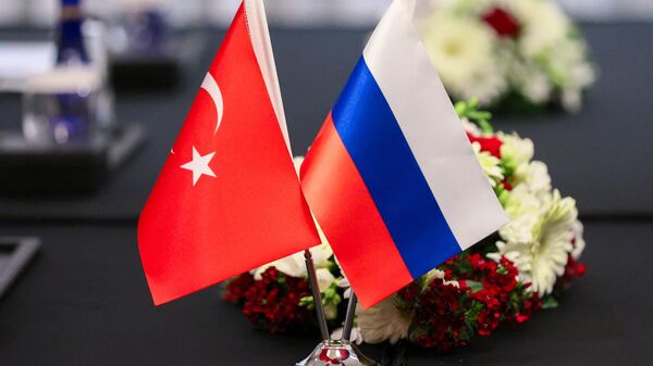 Russian and Turkish national flags - Sputnik International