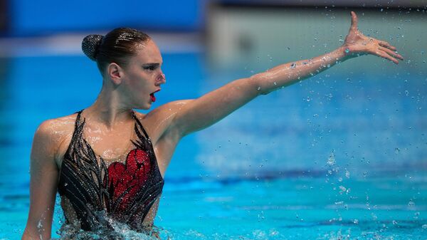 Svetlana Kolesnichenko clinched the gold medal in the solo technical program in synchronized swimming at the BRICS Games in Kazan - Sputnik International