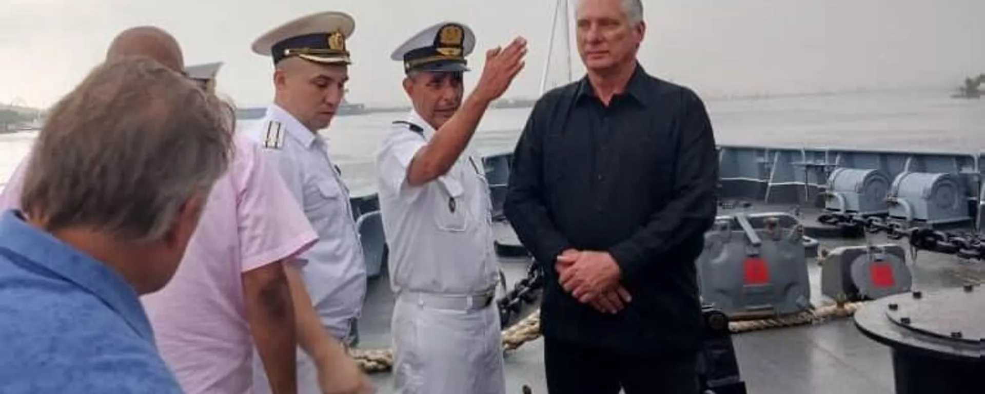 Cuban President Miguel Diaz-Canel Bermudez visited Russian ships docked in the port of Havana and greeted the sailors. - Sputnik International, 1920, 16.06.2024