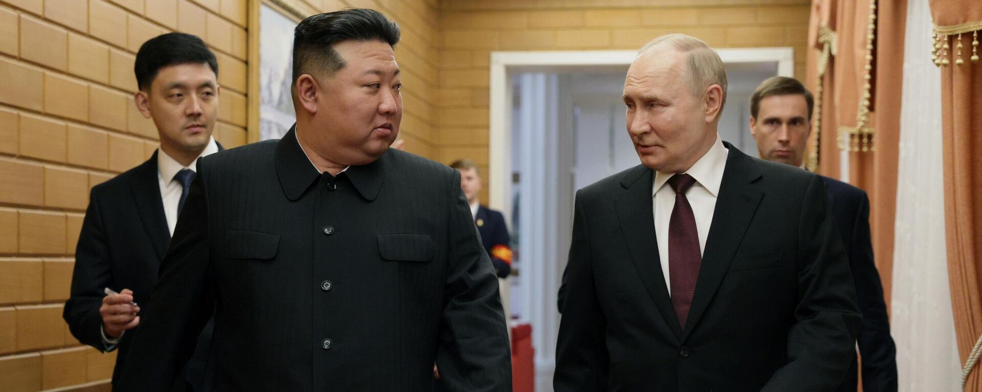 Vladimir Putin and Kim Jong-un - Sputnik International, 1920, 28.04.2025
