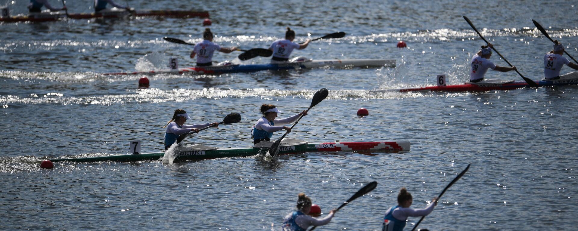 Athletes in the women's 500m canoe doubles final at the BRICS Games in Kazan. - Sputnik International, 1920, 22.06.2024