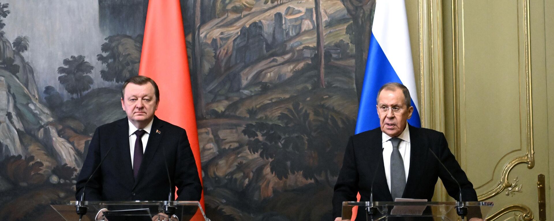 Belarusian Foreign Minister Sergei Aleinik and Russian Foreign Minister Sergey Lavrov - Sputnik International, 1920, 24.06.2024