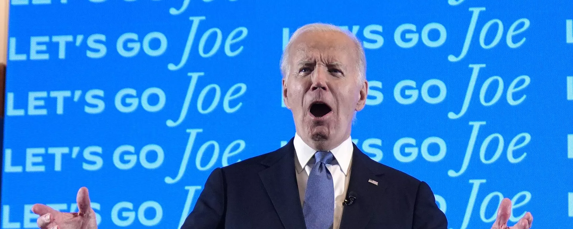 President Joe Biden visits a presidential debate watch party, Thursday, June 27, 2024, in Atlanta. (AP Photo/Evan Vucci) - Sputnik International, 1920, 28.06.2024