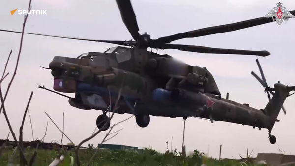 Mi-28MN Attack Helicopter in Action in Ukrainian Conflict Zone - Sputnik International