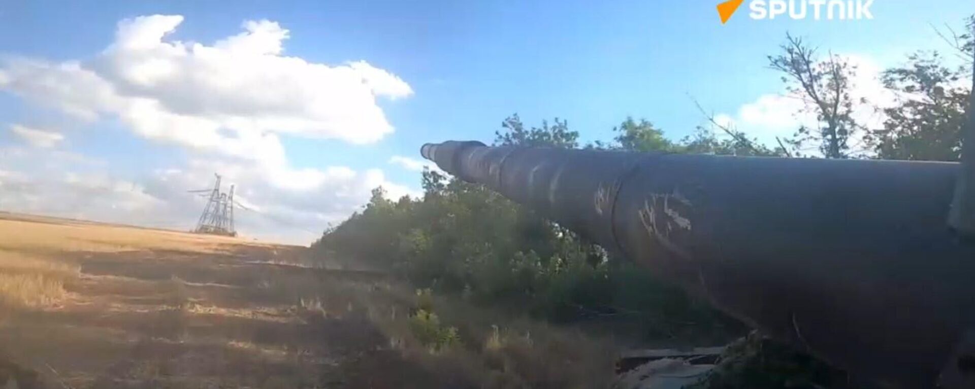 Battlegroup Tsentr's T72B3M tank unleashes its firepower, snuffing out a Ukrainian stronghold near Avdeyevka. - Sputnik International, 1920, 02.07.2024