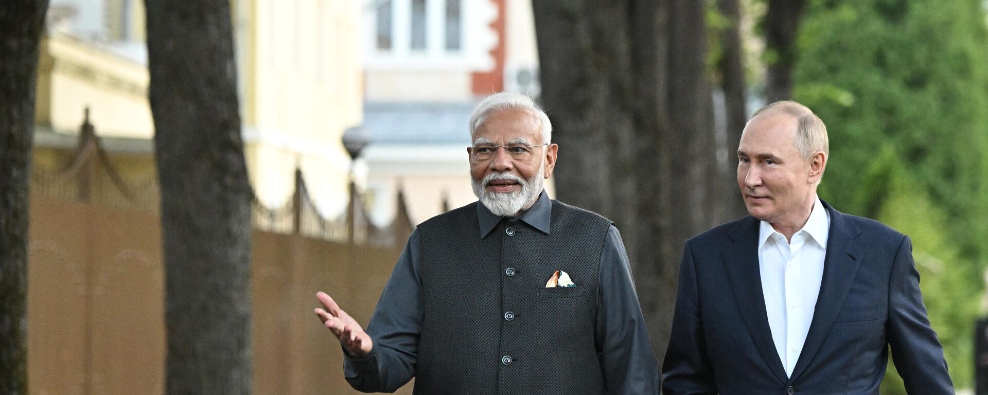 Russian President Vladimir Putin and Indian Prime Minister Narendra Modi - Sputnik International, 1920, 11.07.2024