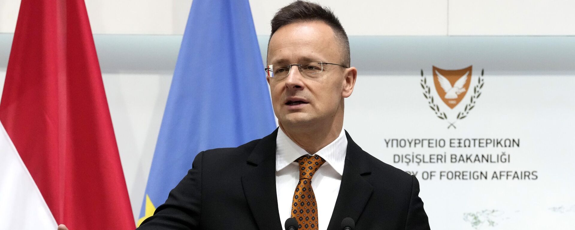 Hungarian foreign minister Peter Szijjarto talks to the media during a press conference in Nicosia, Cyprus, on April 2, 2024 - Sputnik International, 1920, 17.07.2024