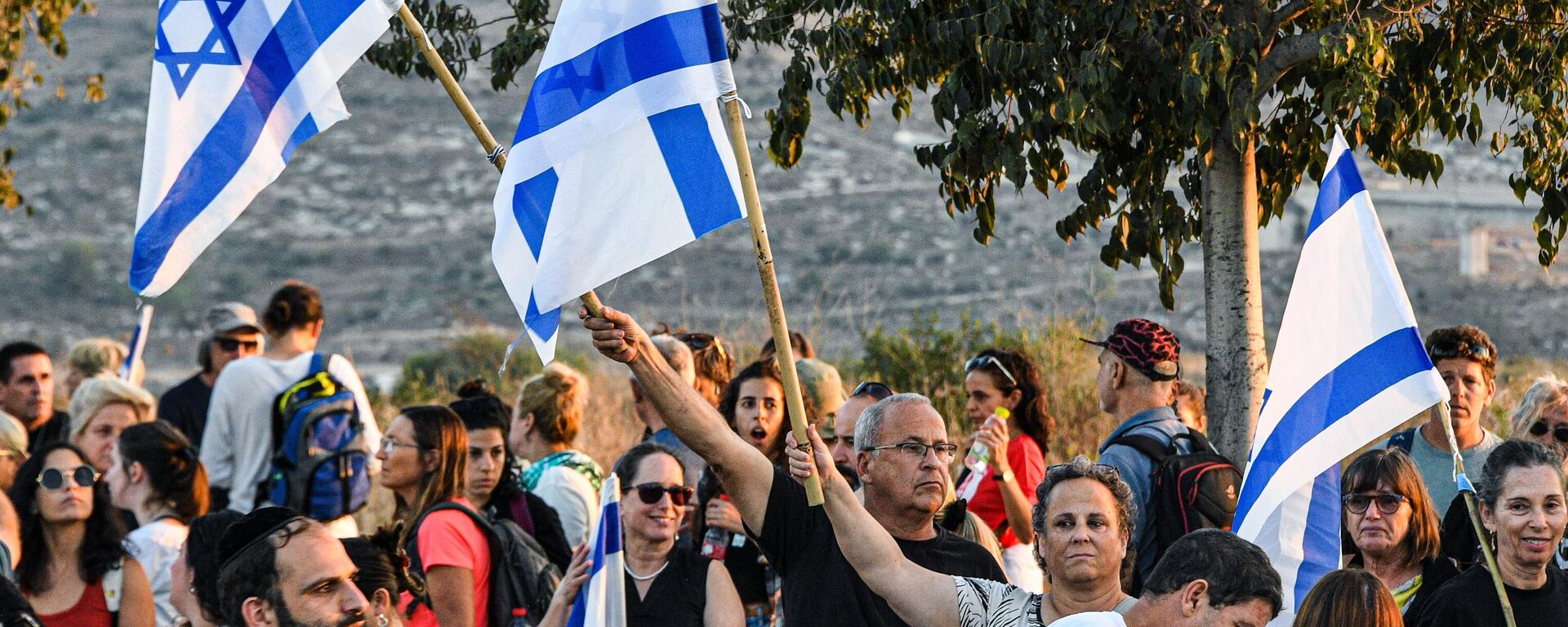 Relatives of Israeli hostages and their supporters take part n a five-day march from Tel Aviv to Jerusalem - Sputnik International, 1920, 17.07.2024