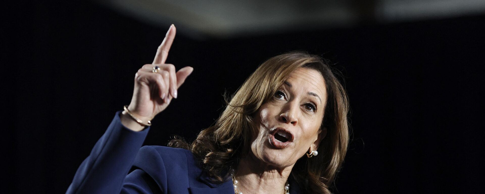 US Vice President and Democratic Presidential candidate Kamala Harris speaks at West Allis Central High School during her first campaign rally in Milwaukee, Wisconsin, on July 23, 2024.  - Sputnik International, 1920, 11.08.2024