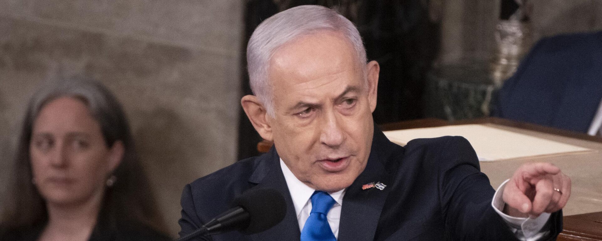 Israeli Prime Minister Benjamin Netanyahu acknowledges Israeli soldiers while addressing a joint meeting of Congress at the US Capitol on July 24, 2024 in Washington, DC. - Sputnik International, 1920, 22.08.2024