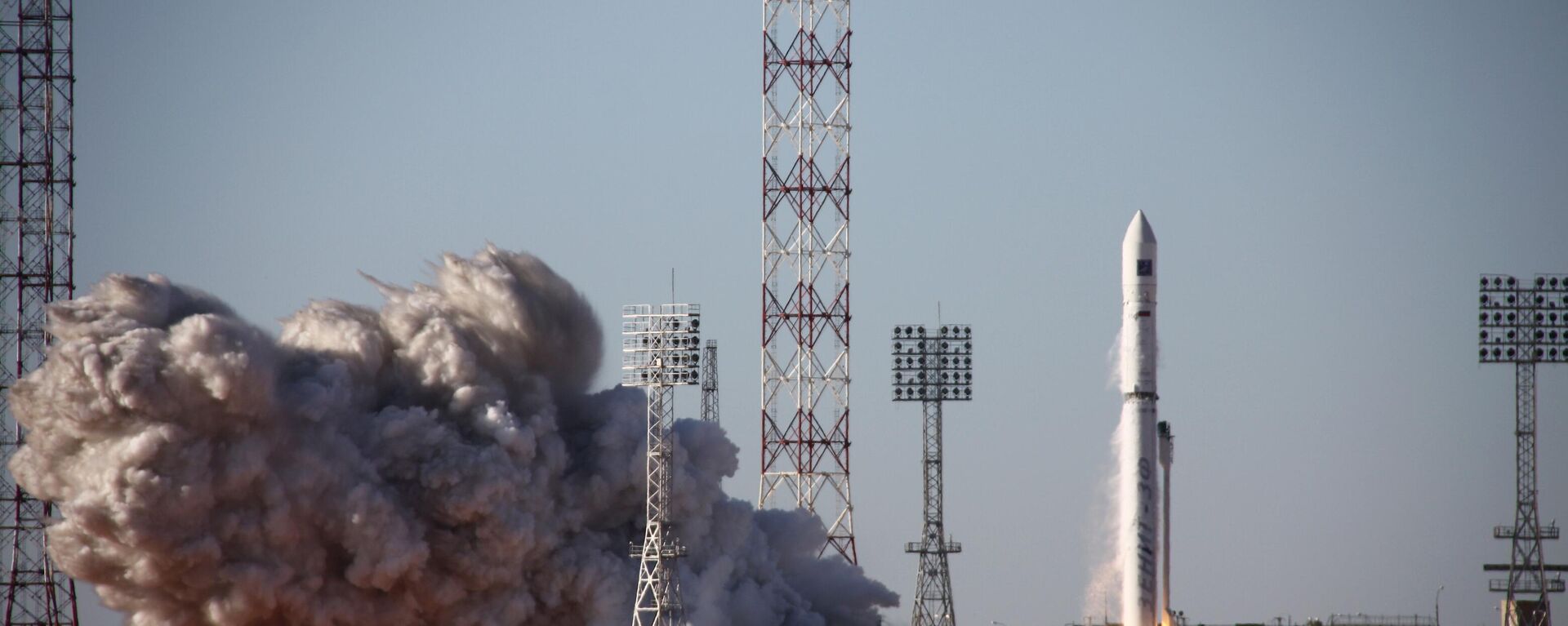 Zenit-3SLBF carrier rocket launches Spektr-R astrophysical space observatory from Baikonur space center - Sputnik International, 1920, 26.07.2024