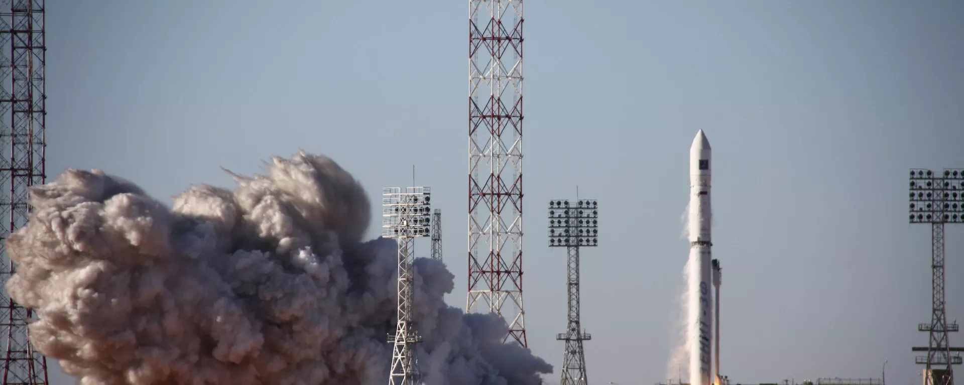 Zenit-3SLBF carrier rocket launches Spektr-R astrophysical space observatory from Baikonur space center - Sputnik International, 1920, 26.07.2024