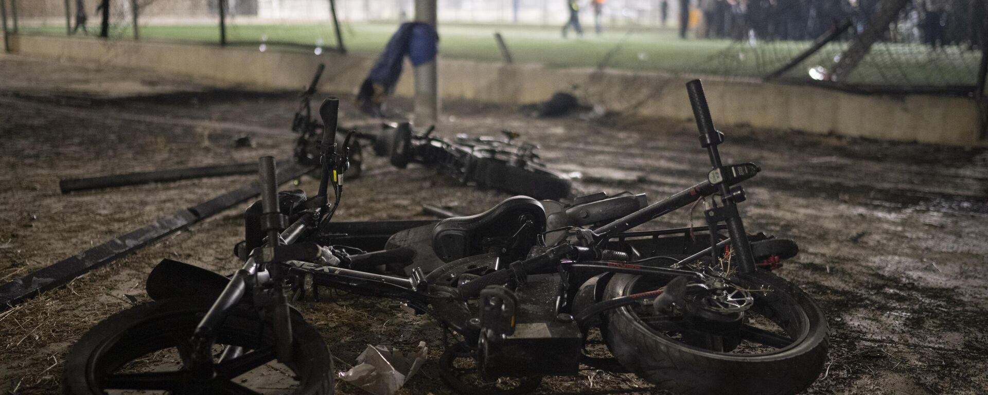 Bicycles sit next to the area that was hit by a rocket that killed multiple children and teenagers at a soccer field in the Druze town of Majdal Shams - Sputnik International, 1920, 28.07.2024