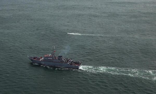 Project 11770 landing boat &quot;Serna&quot; &quot;Zaur Omarov&quot; of the Caspian flotilla during a planned exercise. - Sputnik International