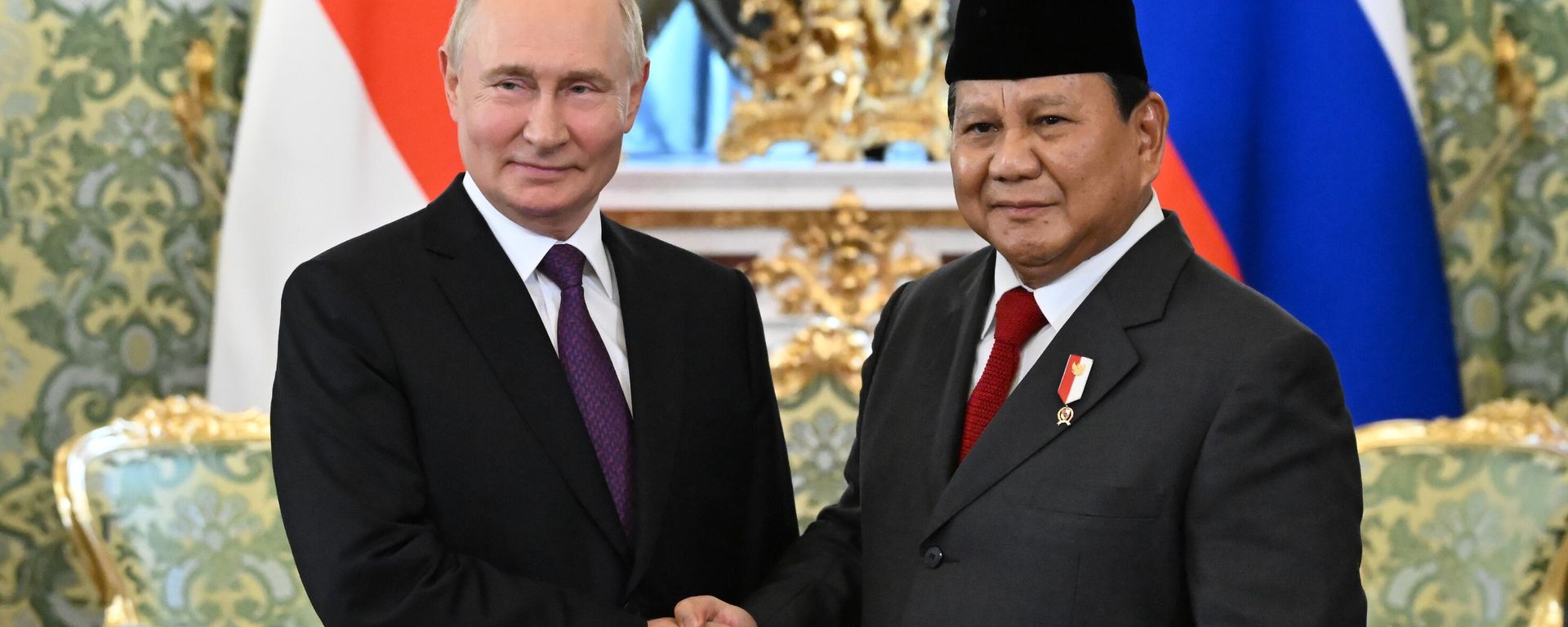 Russian President Vladimir Putin and Indonesian president-elect Prabowo Subianto - Sputnik International, 1920, 31.07.2024