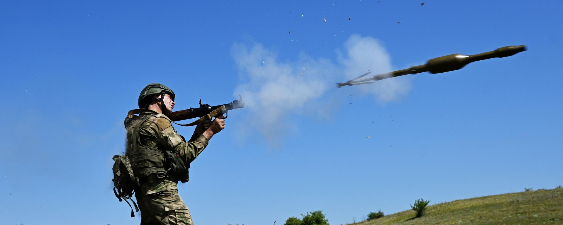 Russian serviceman of the Central Military District's assault unit takes part in a combat training in the Avdeyevka area - Sputnik International, 1920, 05.10.2024