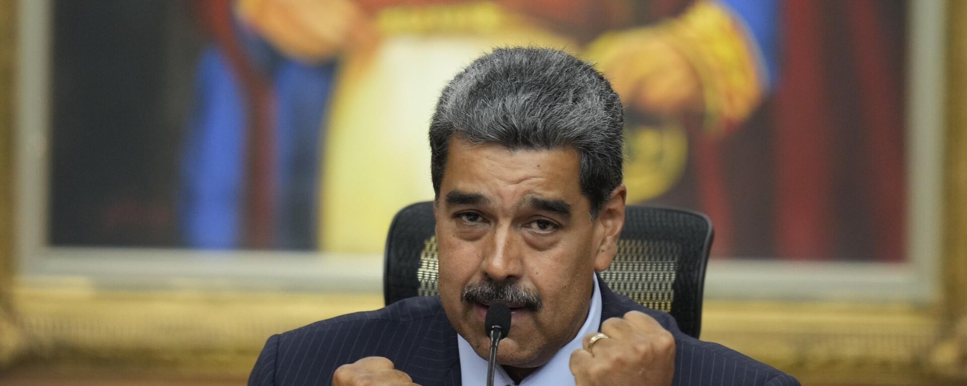 President Nicolas Maduro gestures during a news conference at Miraflores presidential palace in Caracas, Venezuela, Wednesday, July 31, 2024, three days after his disputed reelection. (AP Photo/Matias Delacroix) - Sputnik International, 1920, 06.09.2025