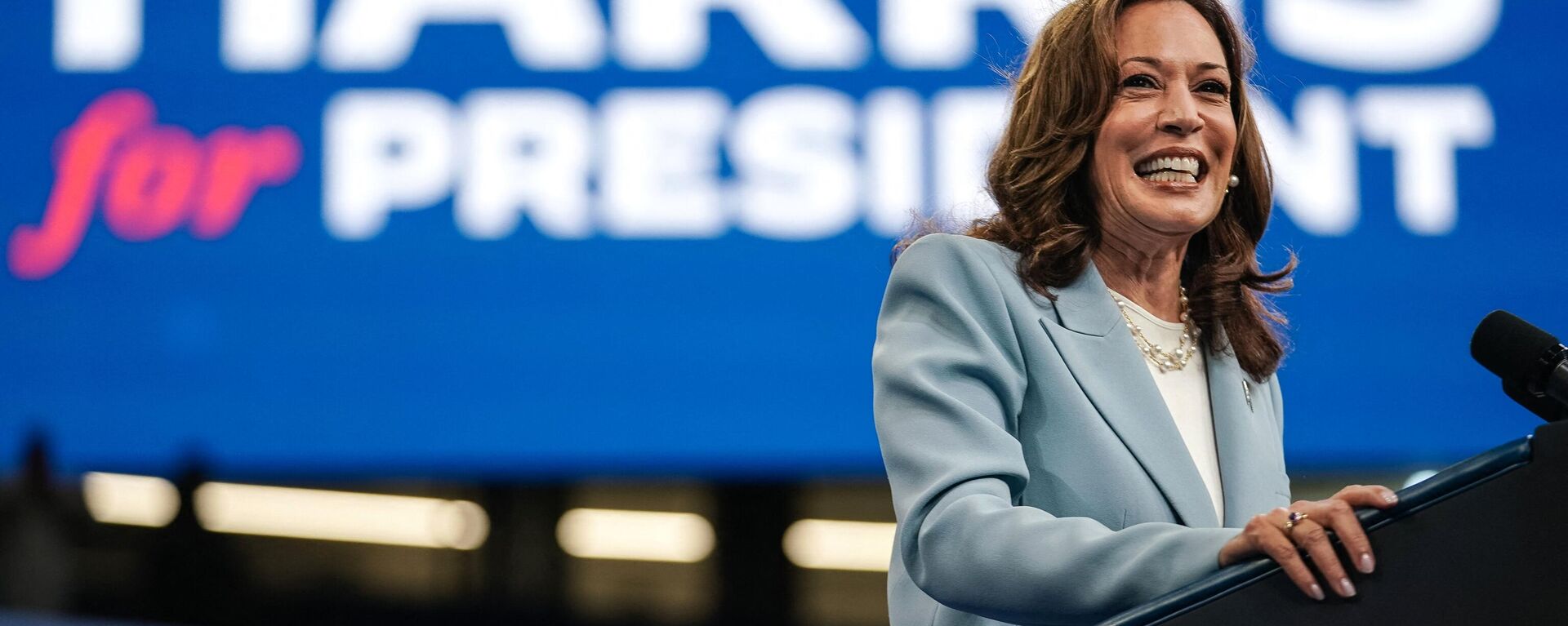 US Vice President and 2024 Democratic presidential candidate Kamala Harris speaks at a campaign rally in Atlanta, Georgia, on July 30, 2024. - Sputnik International, 1920, 06.08.2024