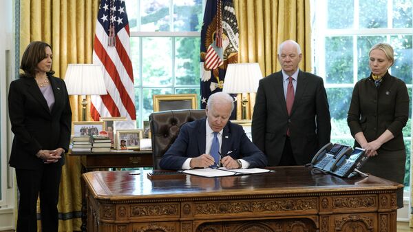 US President Joe Biden signs into law the Democracy Defense Lend-Lease Act of 2022 at the White House in Washington, the United States - Sputnik International