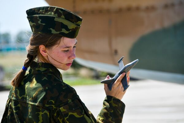 Training flights for female cadets from the Krasnodar Higher Military School of Pilots specializing in attack, fighter, and long-range aviation. - Sputnik International