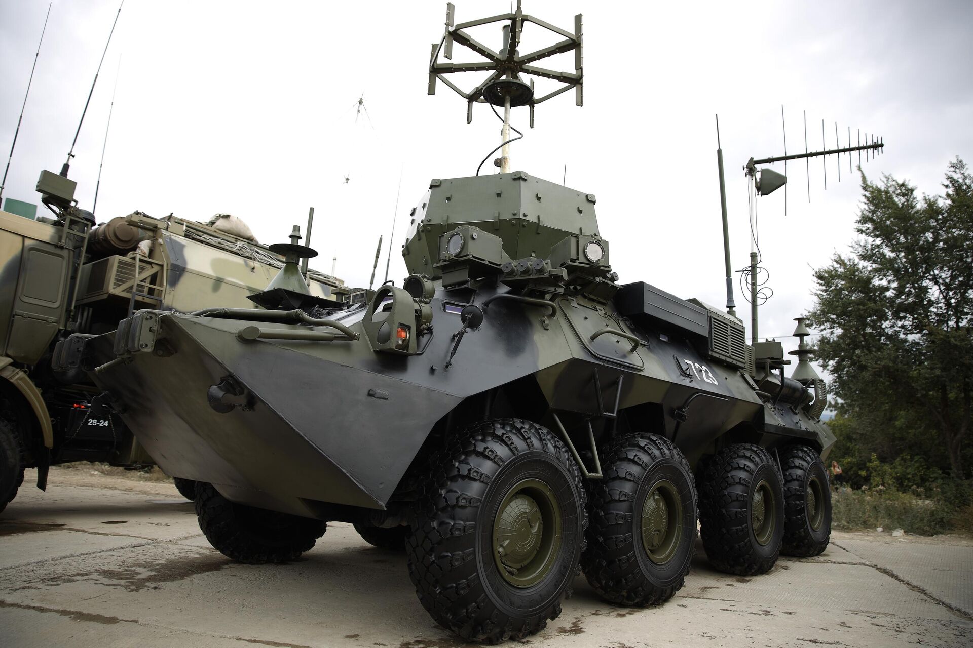 Russian Armored Personnel Carrier fitted with the Lesochek electronic warfare system. File photo. - Sputnik International, 1920, 12.08.2024