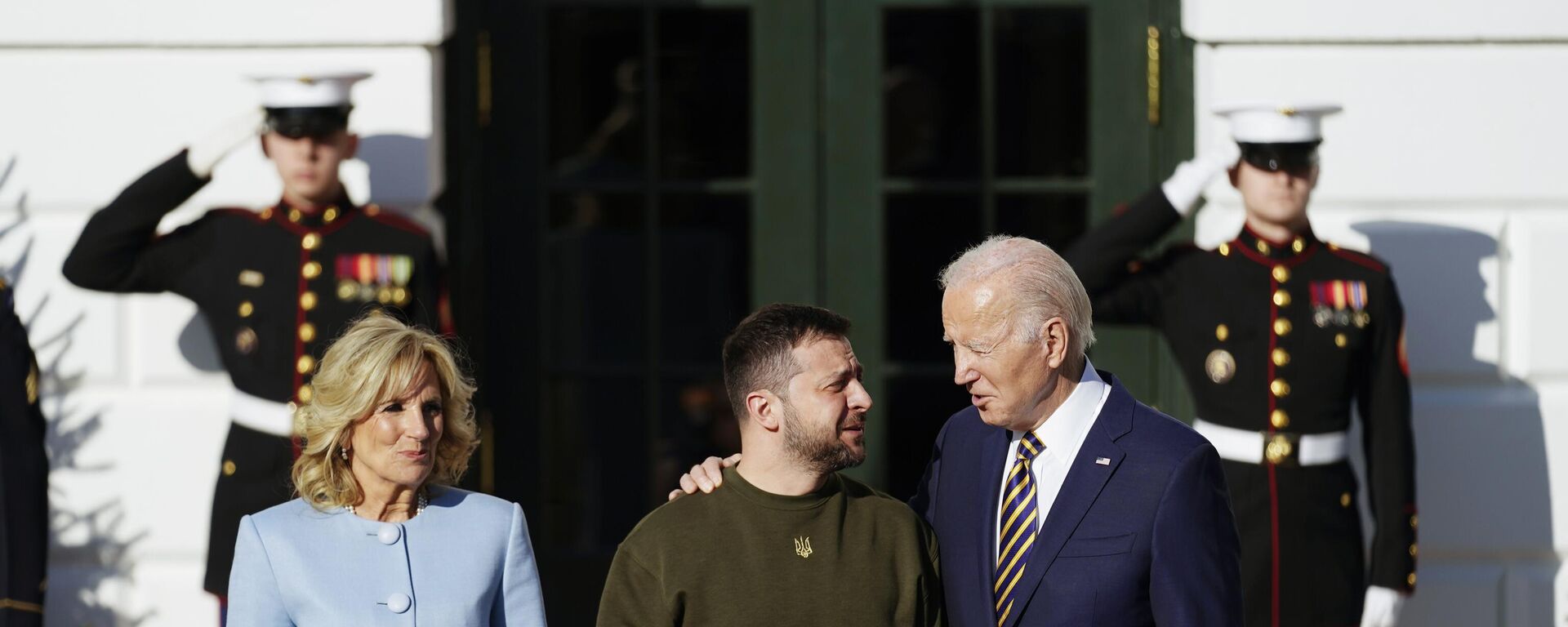 US President Joe Biden welcomes Volodymyr Zelensky at the White House in Washington, Wednesday, Dec. 21, 2022.  - Sputnik International, 1920, 28.11.2024