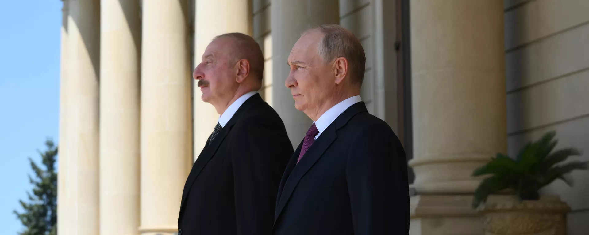 Russian President Vladimir Putin and Azerbaijani President Ilham Aliyev - Sputnik International, 1920, 28.12.2024