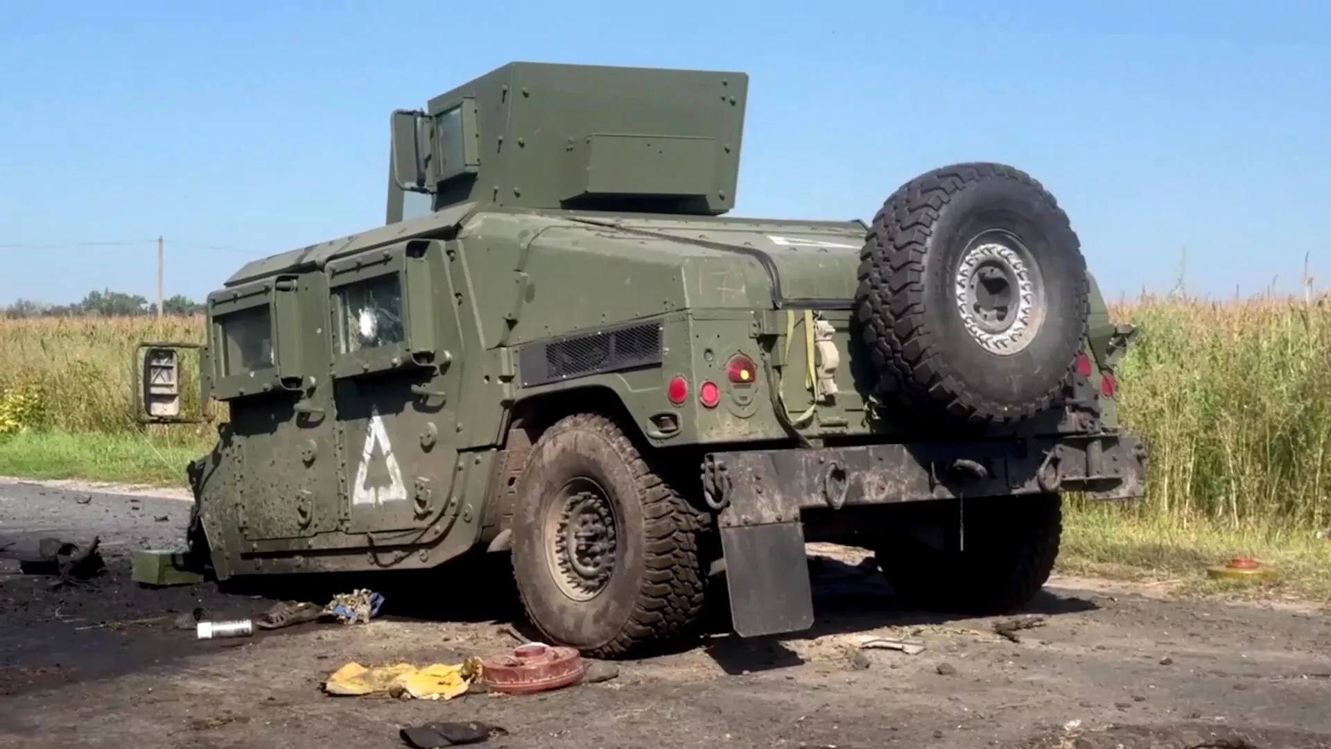 Ukrainian Humvee stopped by naval infantry from the Russian Black Sea Fleet in Kursk region. - Sputnik International, 1920, 16.03.2025