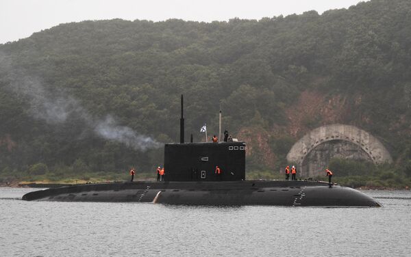 A Russian diesel submarine takes part in the Pacific Fleet exercises. - Sputnik International