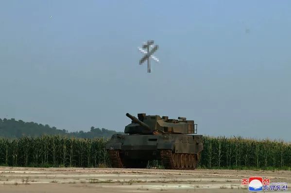 Máy bay không người lái có thể được sử dụng để trinh sát, tấn công và thậm chí là cung cấp viện trợ nhân đạo, cho phép quân đội thu thập thông tin tình báo theo thời gian thực, xác định vị trí của kẻ thù một cách chính xác và phản ứng nhanh chóng với các tình huống mới nổi. - Sputnik International