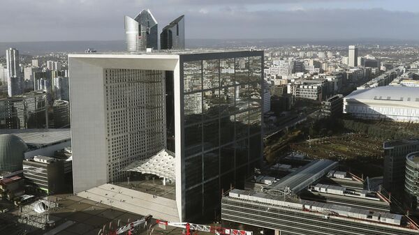 The Grande Arche is pictured in the business district of La Defense, outside Paris. File photo. - Sputnik International